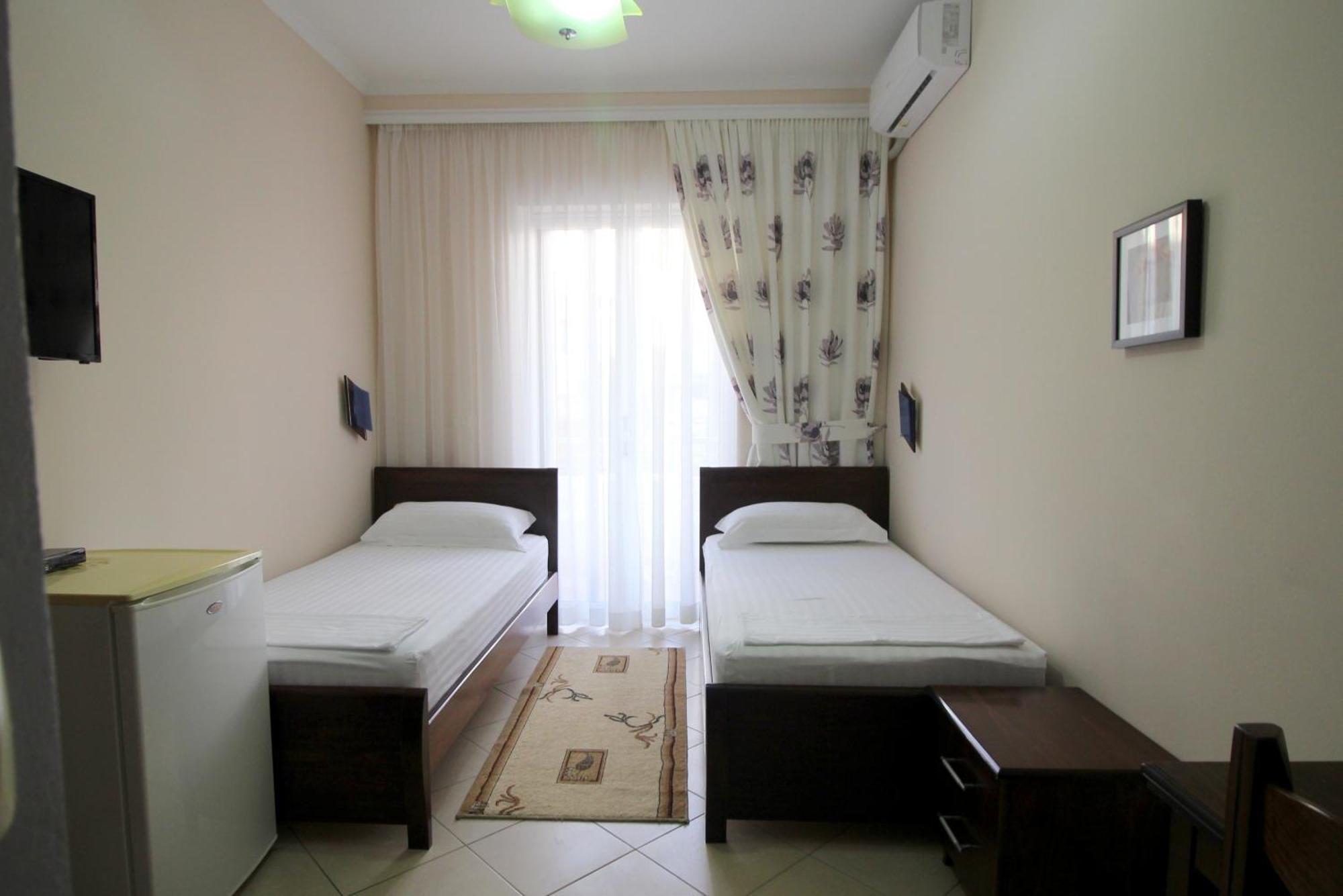 Elena Hotel Sarande Exterior photo