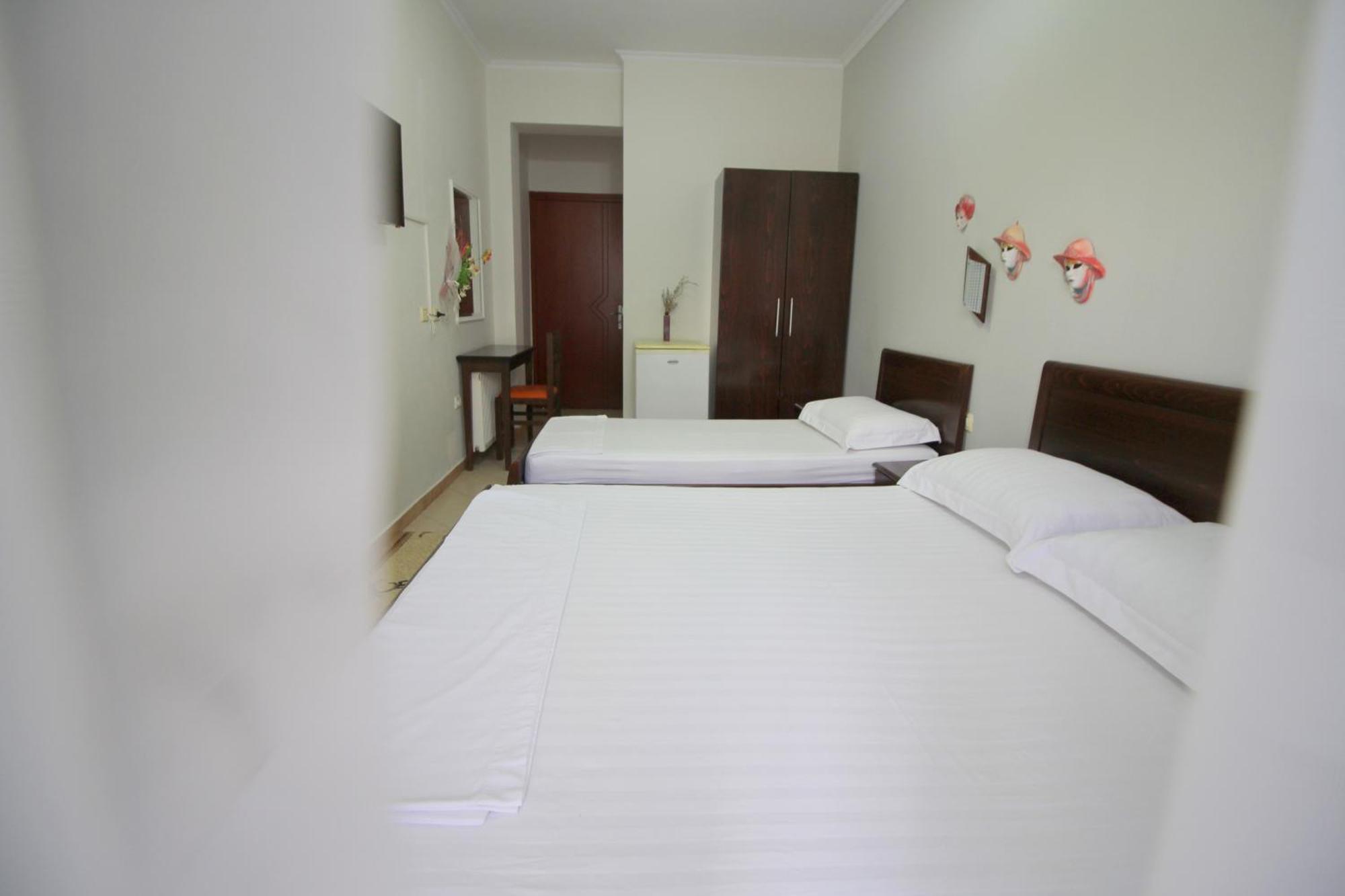 Elena Hotel Sarande Exterior photo