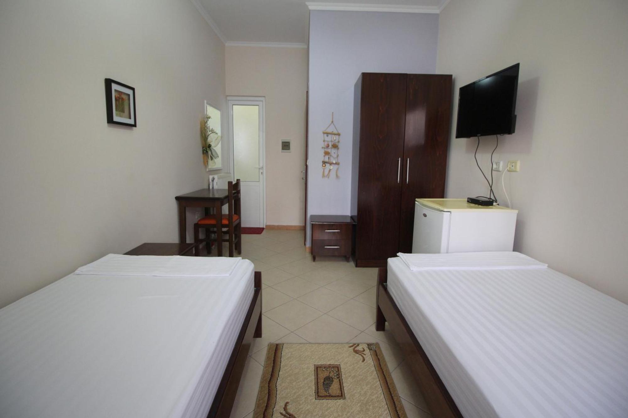 Elena Hotel Sarande Exterior photo