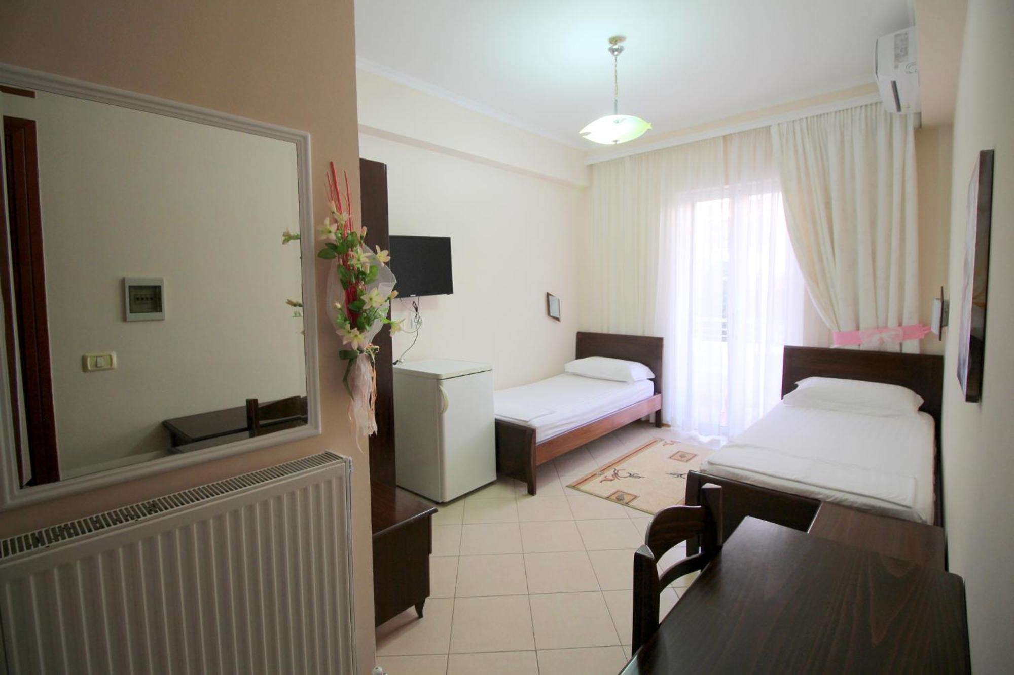 Elena Hotel Sarande Exterior photo
