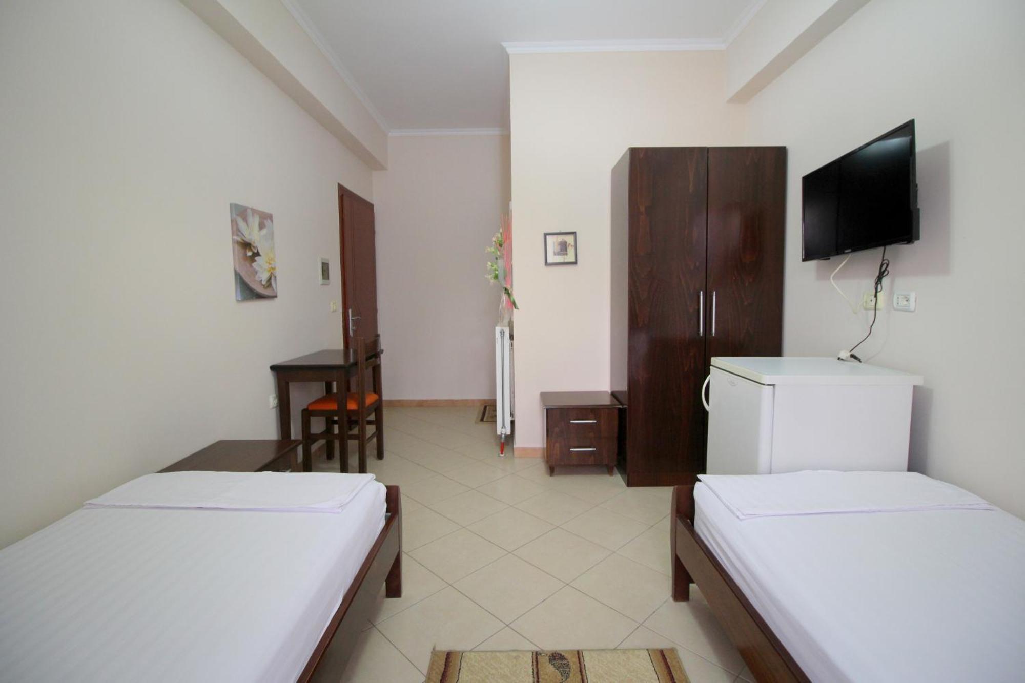 Elena Hotel Sarande Exterior photo