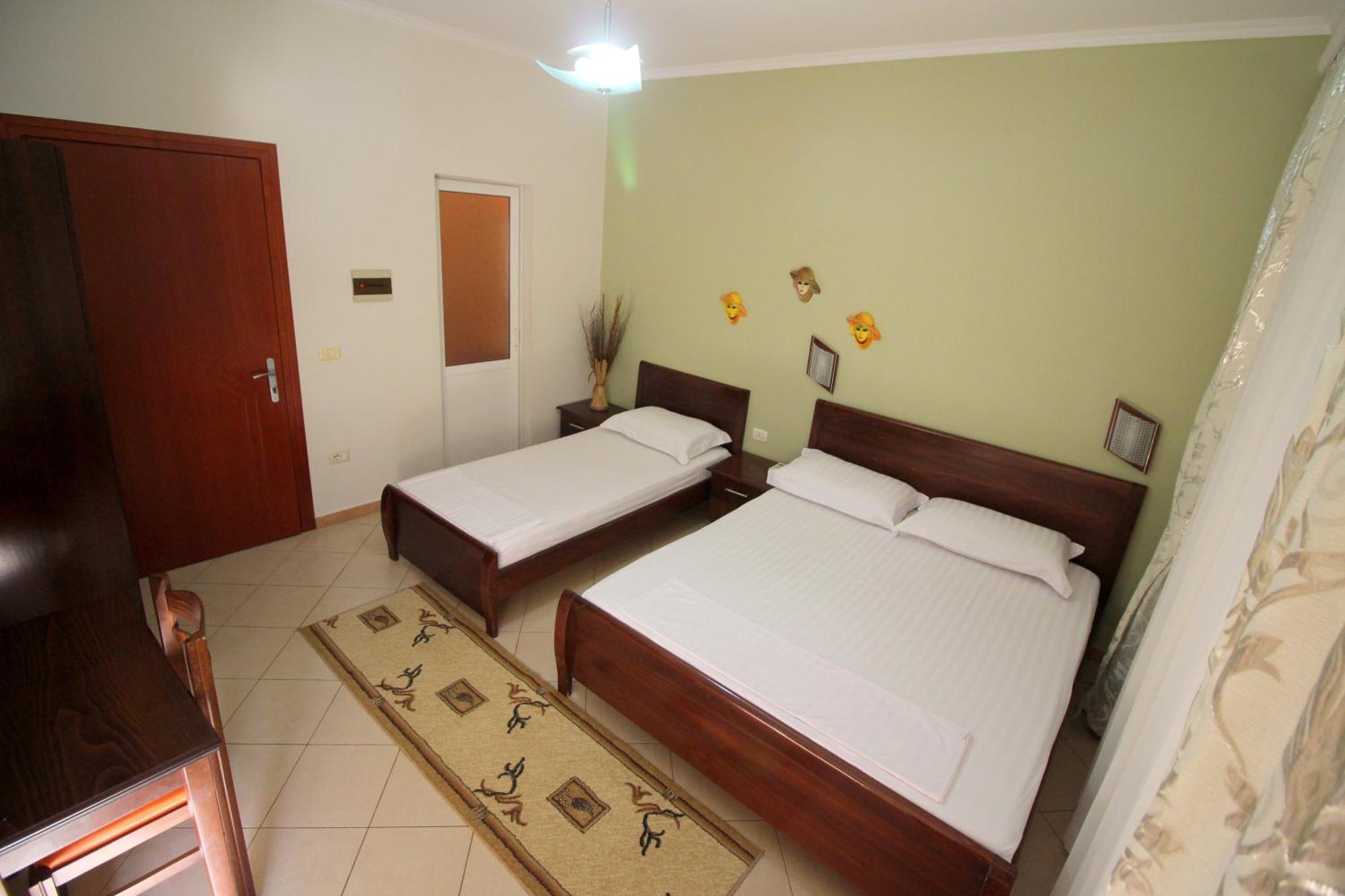 Elena Hotel Sarande Exterior photo