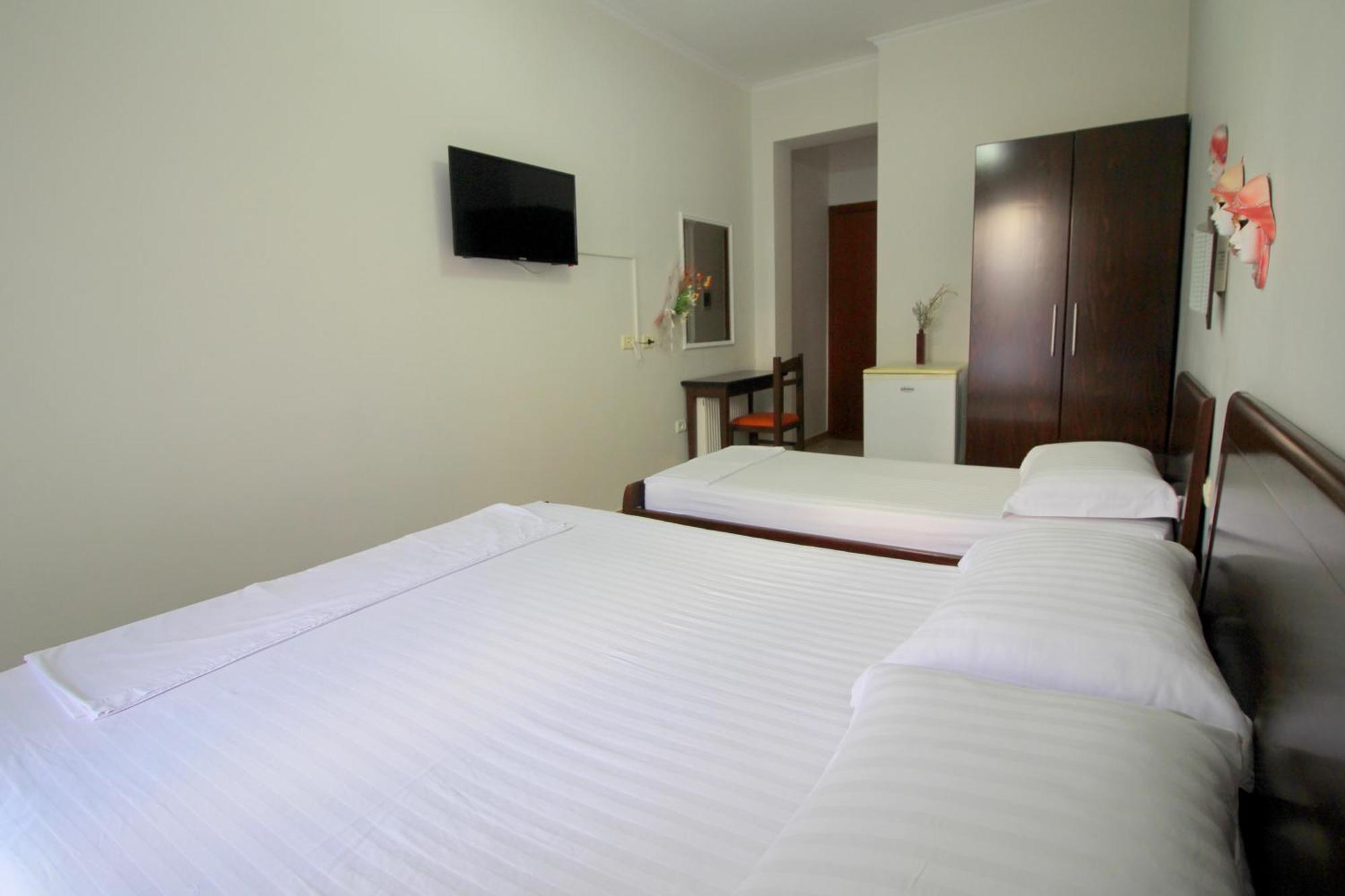 Elena Hotel Sarande Exterior photo