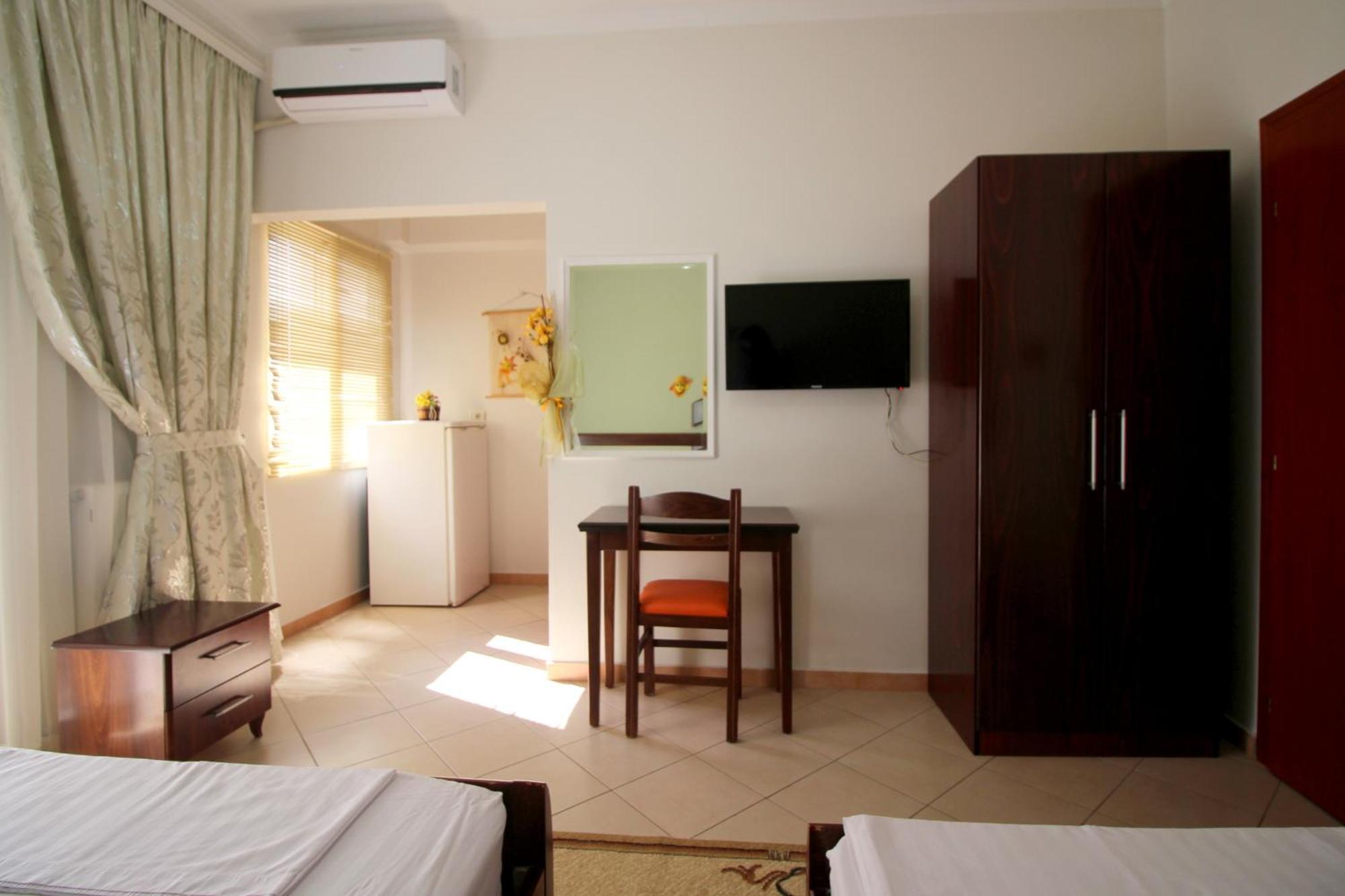 Elena Hotel Sarande Exterior photo
