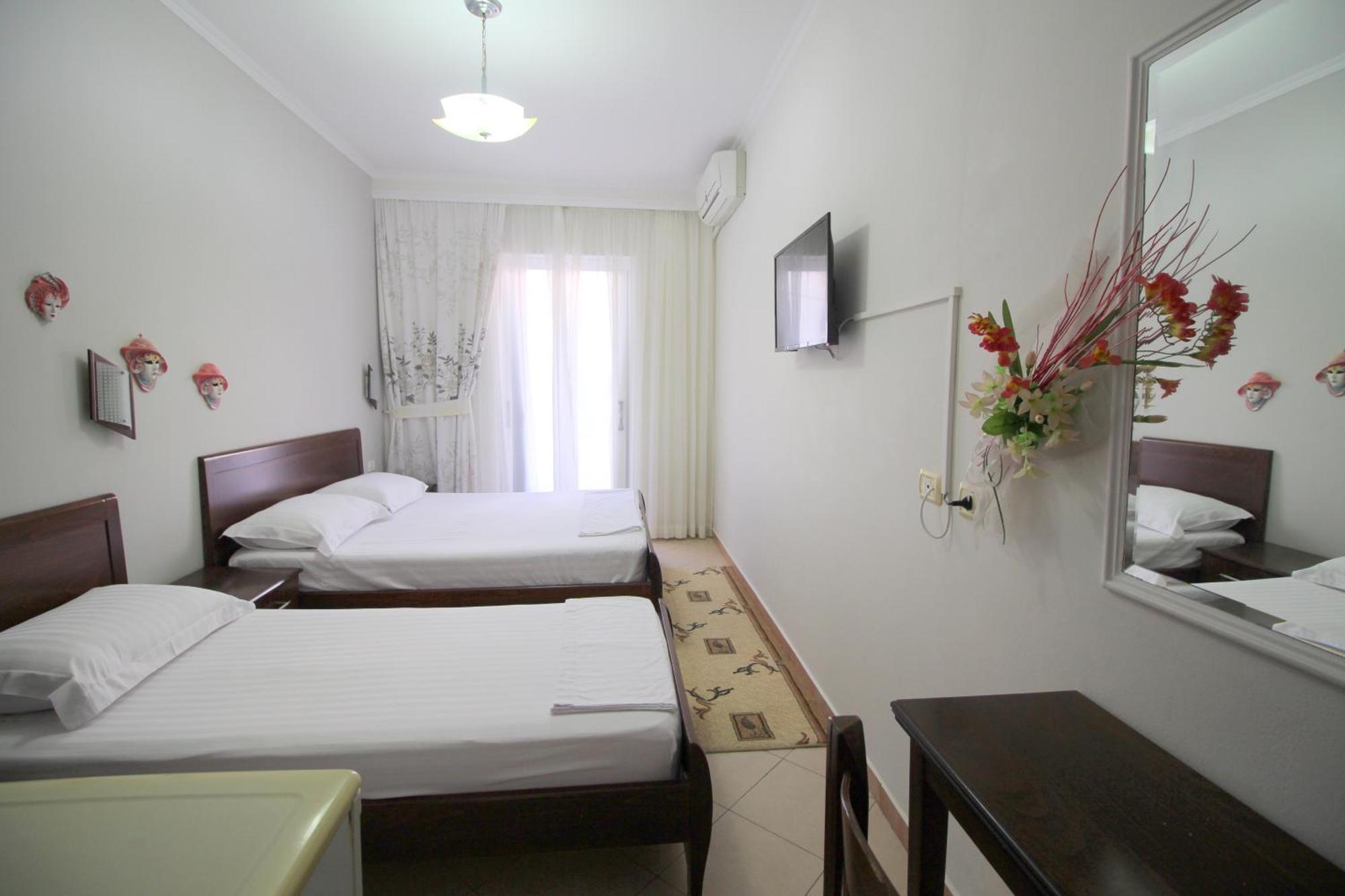 Elena Hotel Sarande Exterior photo