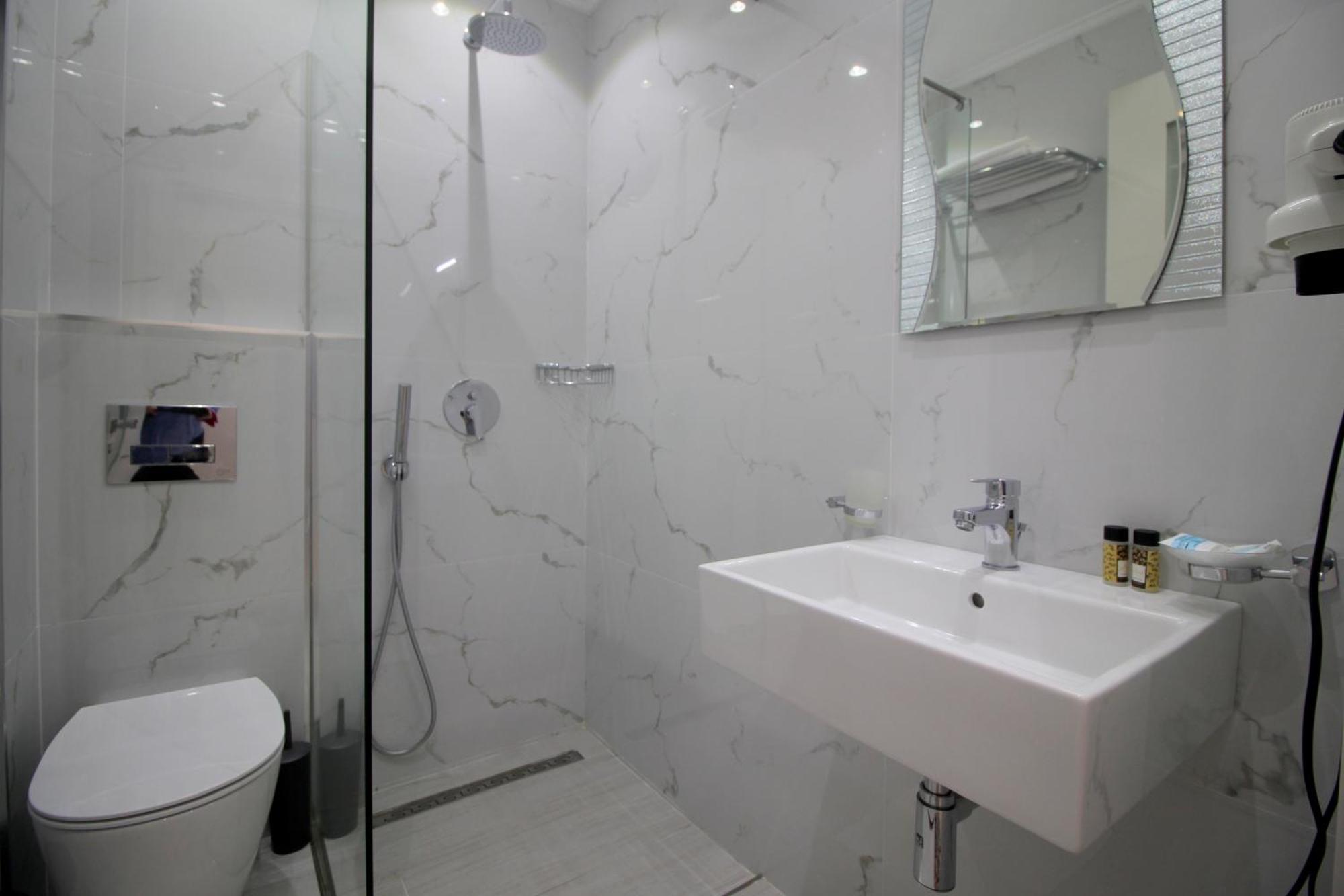 Elena Hotel Sarande Exterior photo
