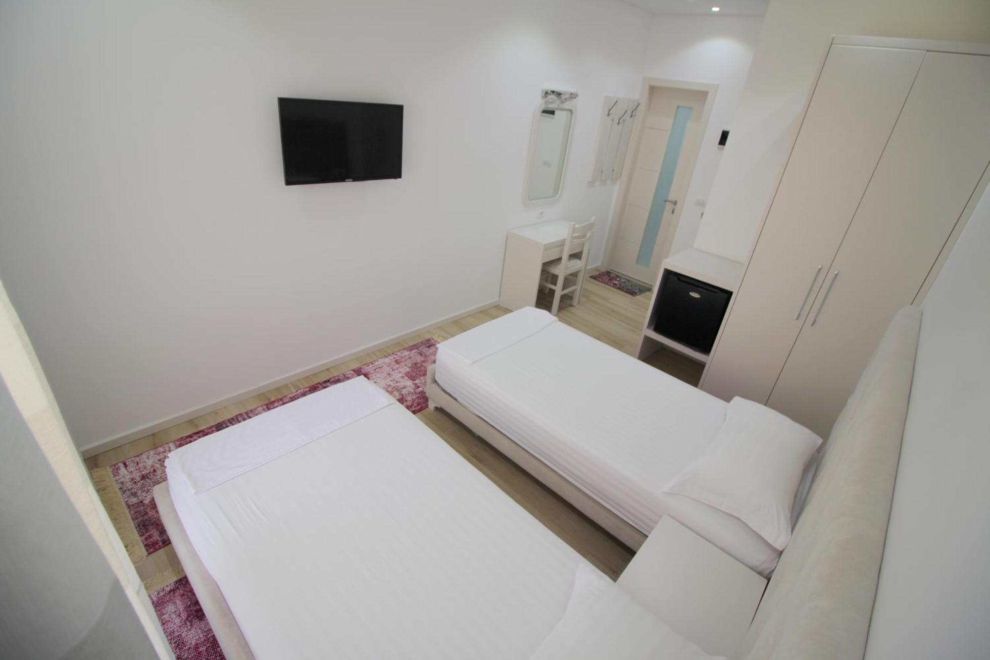 Elena Hotel Sarande Exterior photo