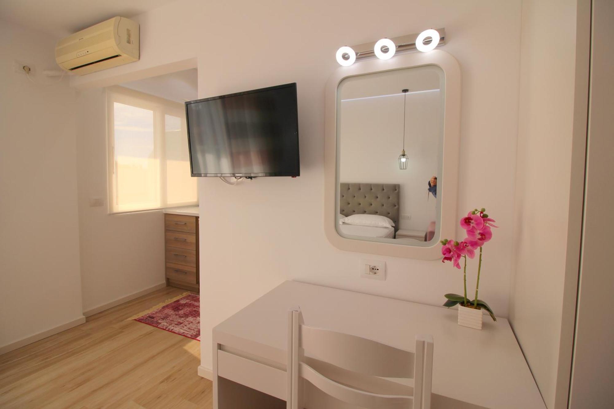 Elena Hotel Sarande Exterior photo
