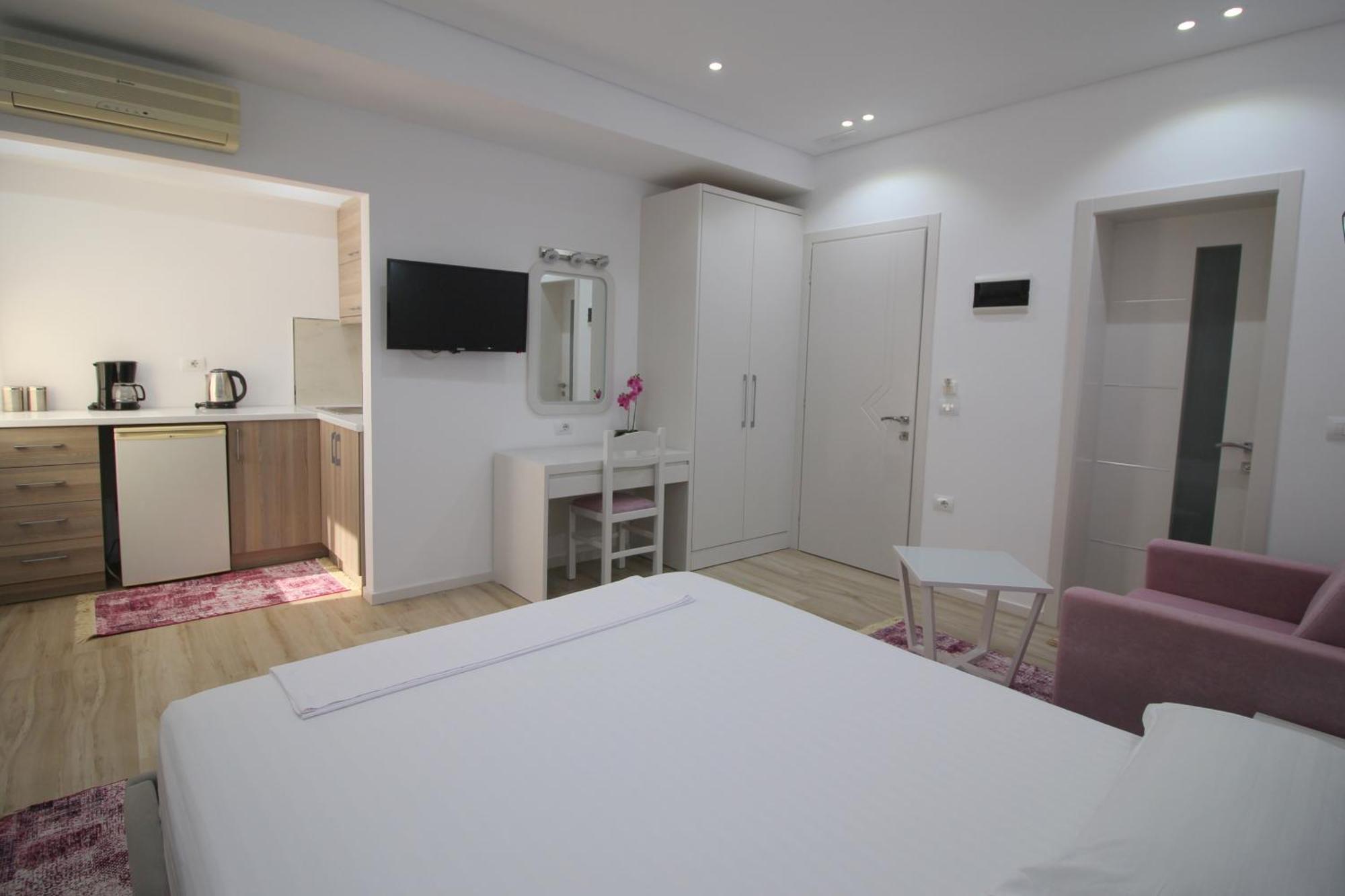 Elena Hotel Sarande Exterior photo