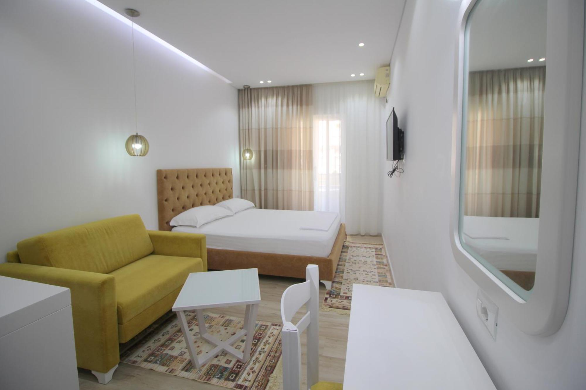 Elena Hotel Sarande Exterior photo
